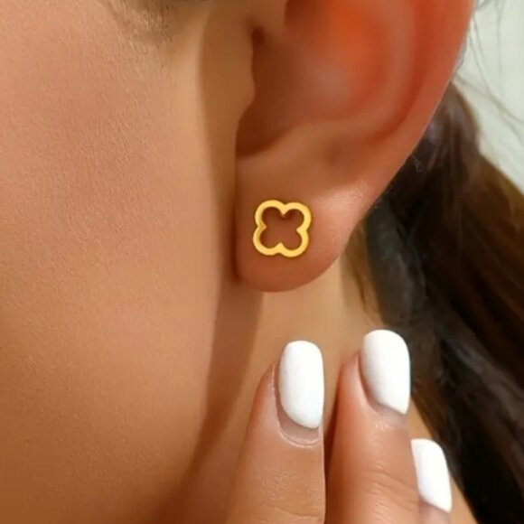 Gold clover earrings - Picture 1 of 2